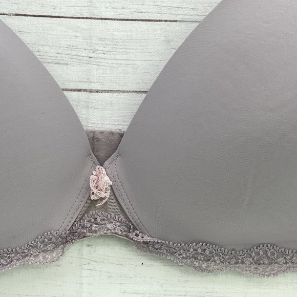 Victoria's Secret Womens  Angels No Wire Bra Size 34C Gray Lace Trim Lined - Picture 2 of 6